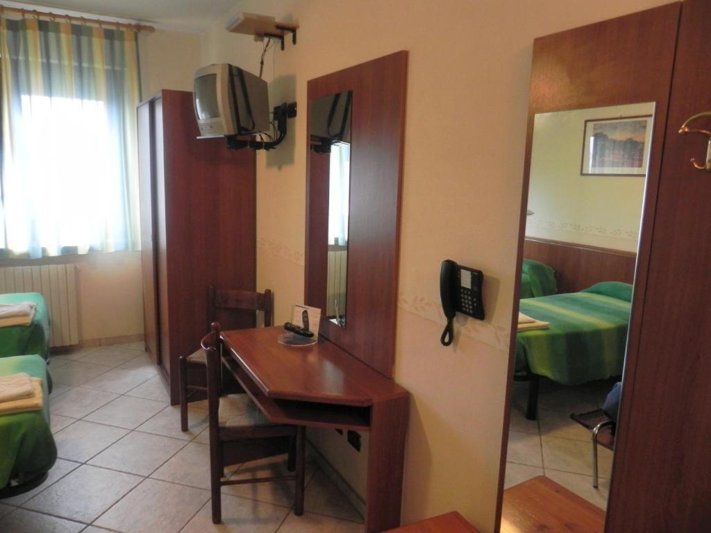 Hotel Ristorante Belsito Borgo San Dalmazzo Kültér fotó