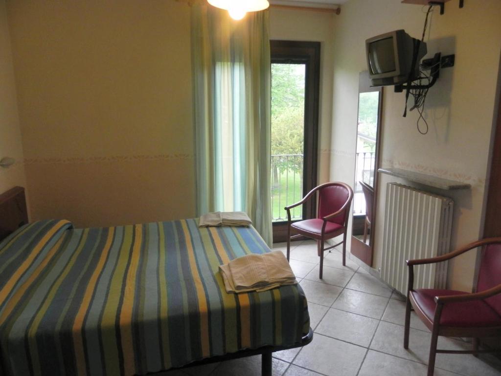 Hotel Ristorante Belsito Borgo San Dalmazzo Kültér fotó