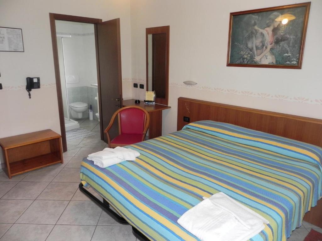 Hotel Ristorante Belsito Borgo San Dalmazzo Kültér fotó
