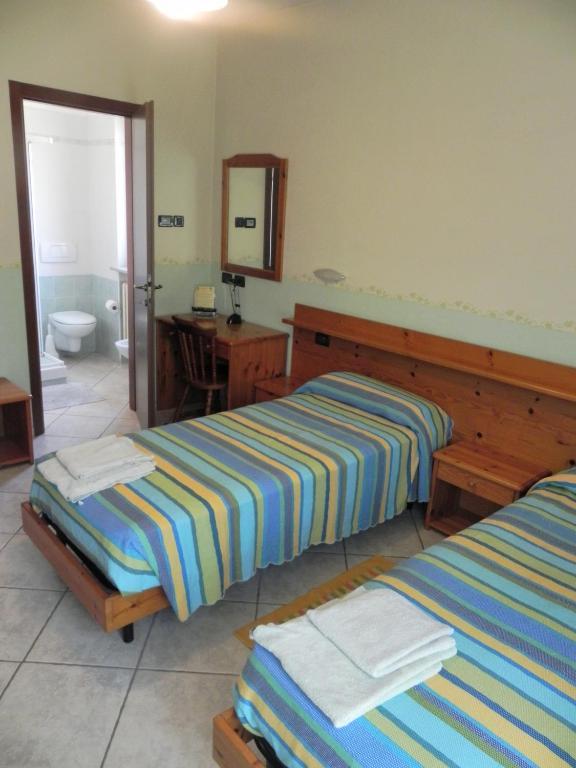 Hotel Ristorante Belsito Borgo San Dalmazzo Szoba fotó