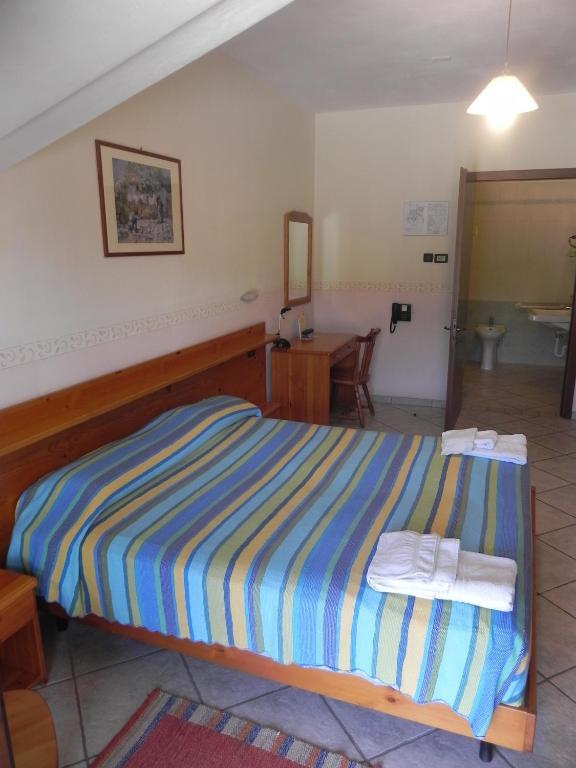 Hotel Ristorante Belsito Borgo San Dalmazzo Szoba fotó