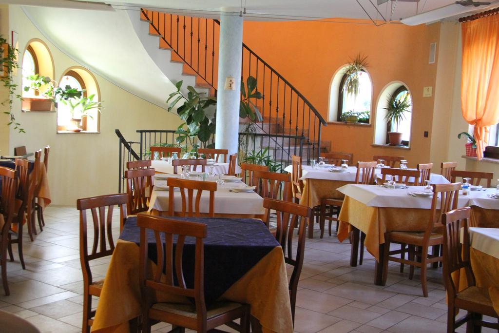Hotel Ristorante Belsito Borgo San Dalmazzo Kültér fotó