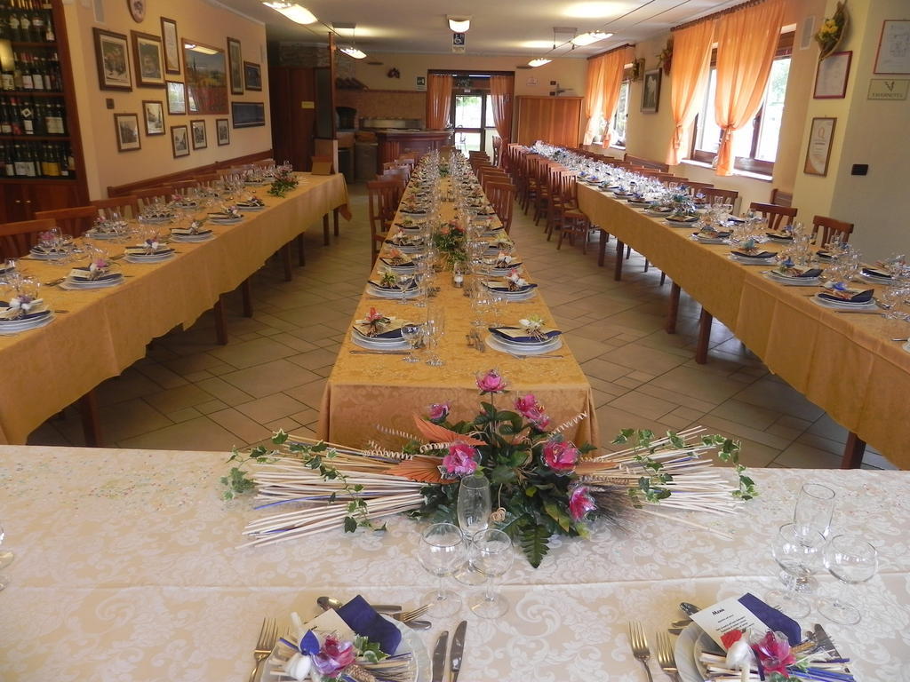 Hotel Ristorante Belsito Borgo San Dalmazzo Kültér fotó